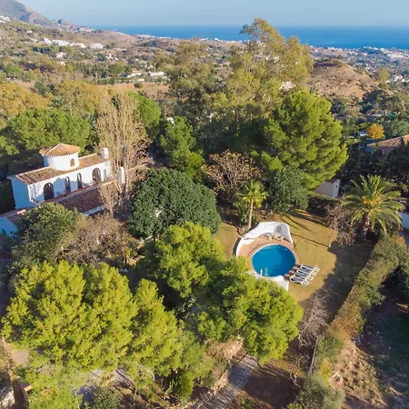 Luxury El Toril - With Heated Pool & Scenic Views