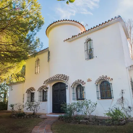 Villa Luxury El Toril - With Heated Pool & Scenic Views Mijas