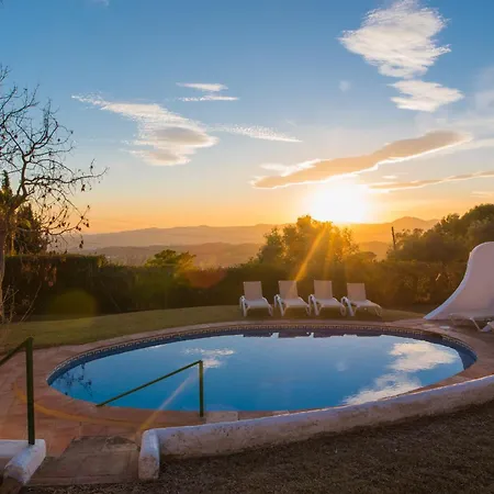Villa Luxury El Toril - With Heated Pool & Scenic Views *