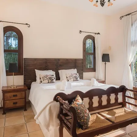 Luxury El Toril - With Heated Pool & Scenic Views Villa Mijas