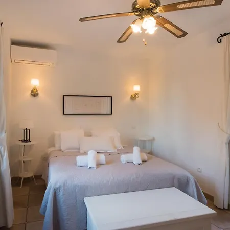 Villa Luxury El Toril - With Heated Pool & Scenic Views