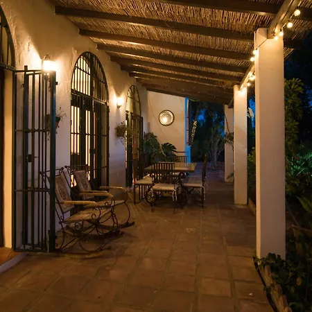 Luxury El Toril - With Heated Pool & Scenic Views