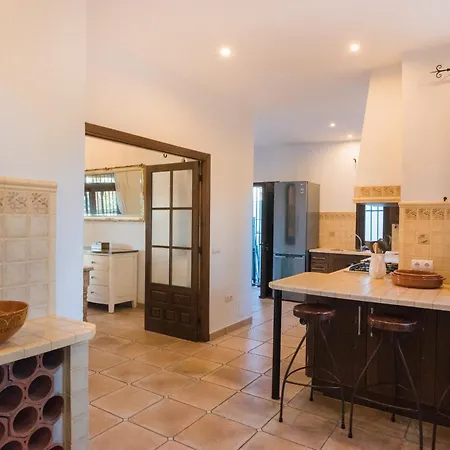 Villa Luxury El Toril - With Heated Pool & Scenic Views Mijas