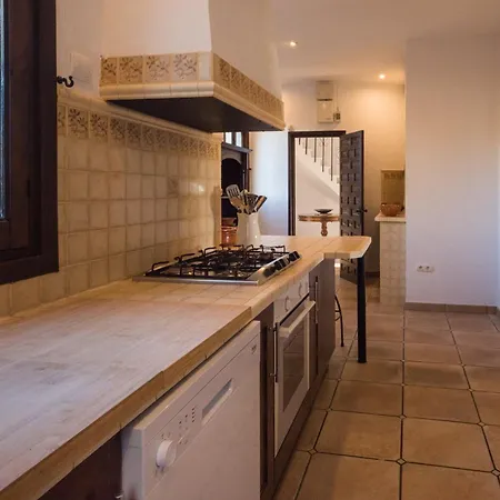 Villa Luxury El Toril - With Heated Pool & Scenic Views *