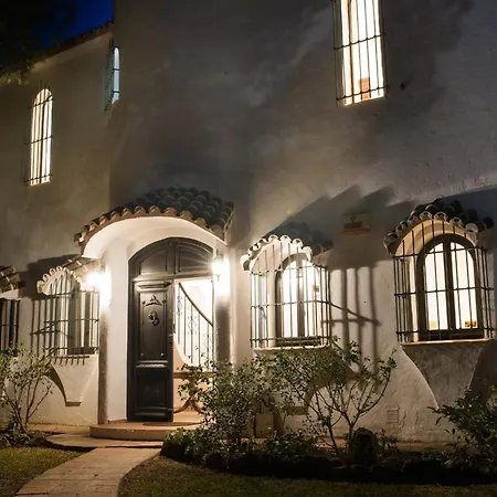 Luxury El Toril - With Heated Pool & Scenic Views